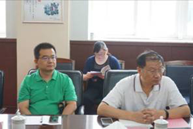 副秘書長姚向華，副理事長兼秘書長王潤孝